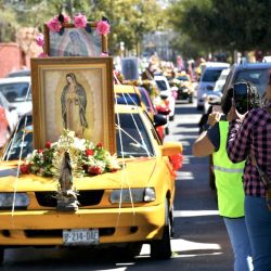 A bordo de vehículos, transportistas celebran a la Virgen de Guadalupe 10