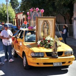 A bordo de vehículos, transportistas celebran a la Virgen de Guadalupe 7