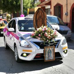 A bordo de vehículos, transportistas celebran a la Virgen de Guadalupe 8