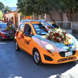 A bordo de vehículos, transportistas celebran a la Virgen de Guadalupe 9