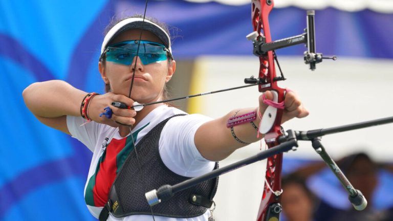 Coahuilense Ana Paula Vázquez se lleva doble oro en Chile