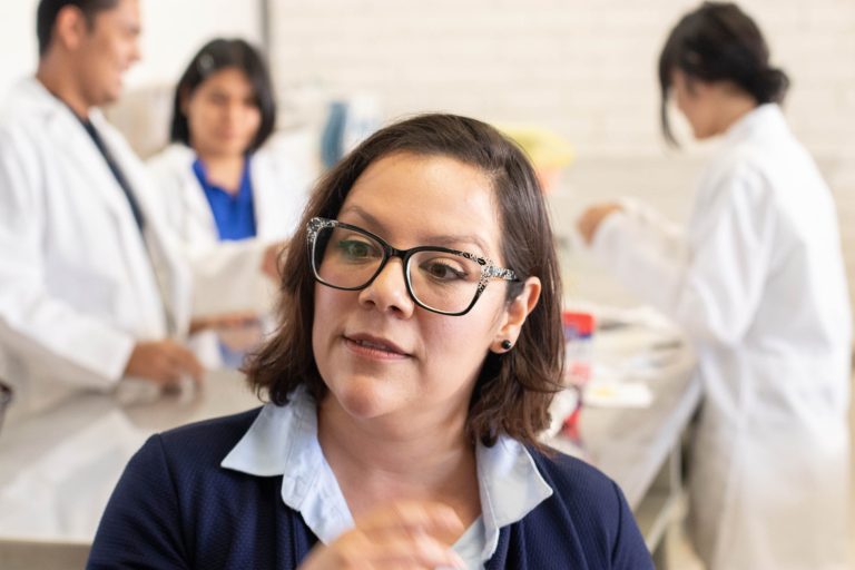 Estudiantes del ICH de la UAdeC Ganan en Feria de las Ciencias con Impermeabilizante y Aislante Térmico y Tintas Vegetales para Escritura y Teñido de Telas