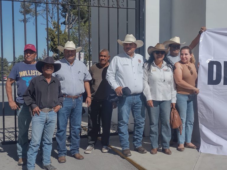 Tiene Andrés López en abandono al campo de Coahuila, aseveran campesinos en manifestación