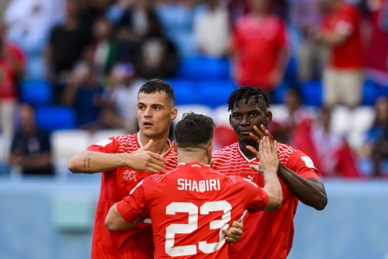 Breel Embolo da el primer triunfo a Suiza y condena a Camerún