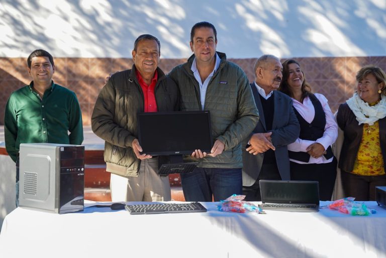 “Con hechos demostramos compromiso con la educación ”: Chema Morales