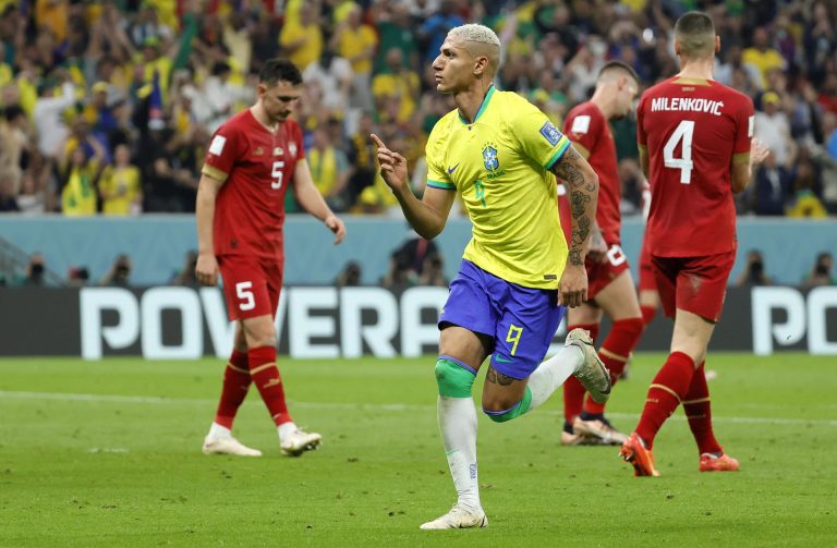 Dos goles de Richarlison dan el triunfo a Brasil sobre Serbia