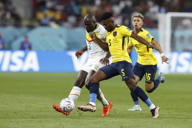 Ecuador naufraga en la orilla tras caer contra Senegal