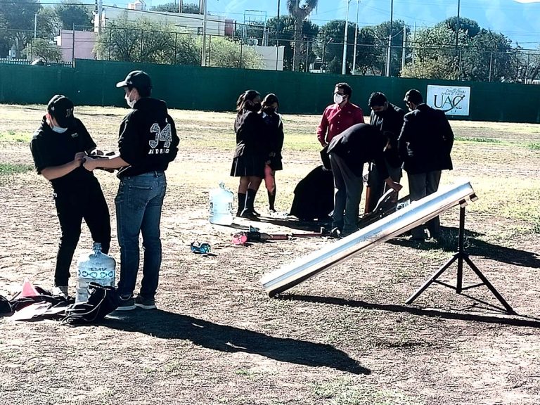 En la UA de C con gran participación se realizó el Tercer Concurso de Cohetes Propulsados por Agua