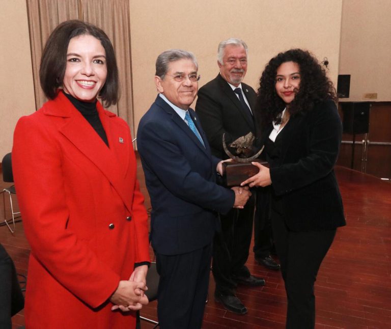 En la Unidad Norte reconocen a los ganadores del Primer Premio Cultural Universitario