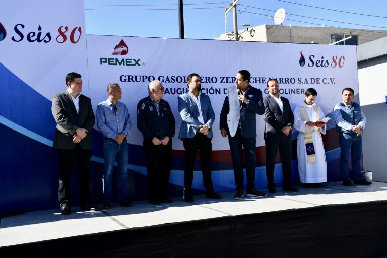 Encabeza Chema Morales inauguración de gasolinera 