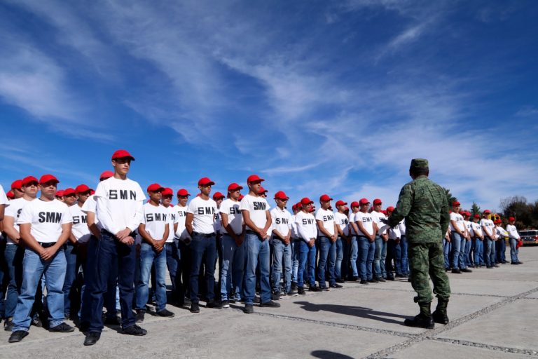 Entregará SEDENA los sábados y domingos de diciembre cartillas liberadas del SMN a jóvenes de la Región Sureste