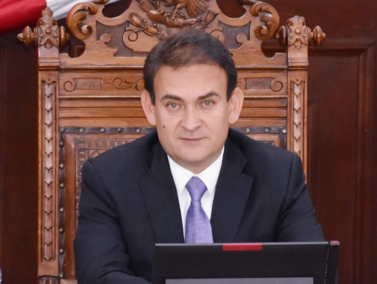 Impulsa Álvaro Moreira protección de los no fumadores