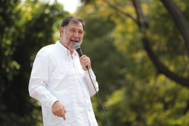 «AMLO promueve ‘exclusión y sectarismo'»: Noroña