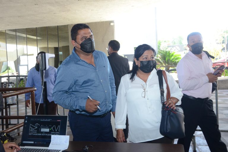 Padres de Debanhi procederán legalmente contra ‘Platanito’ por chiste sobre la joven