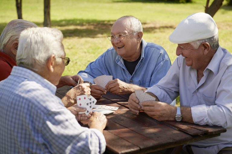 Prevalecen mitos y prejuicios sobre la salud mental de personas adultas mayores