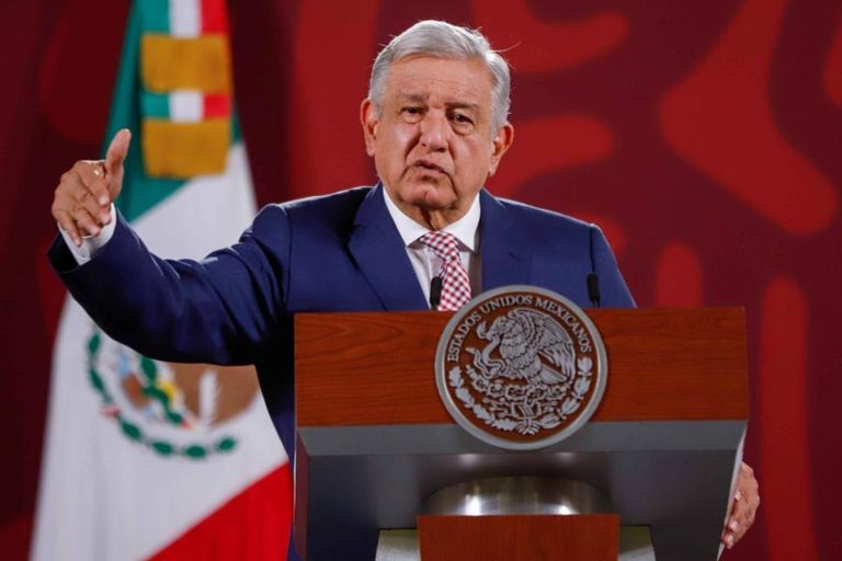 Rescate de cuerpos de mineros atrapados en Coahuila está parado: López Obrador