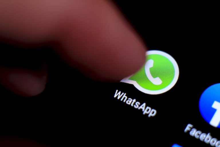 Cómo saber si espían tu WhatsApp Web