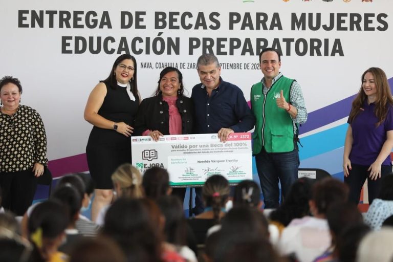 Con Mejora Coahuila 4 mil 600 mujeres terminaron la preparatoria