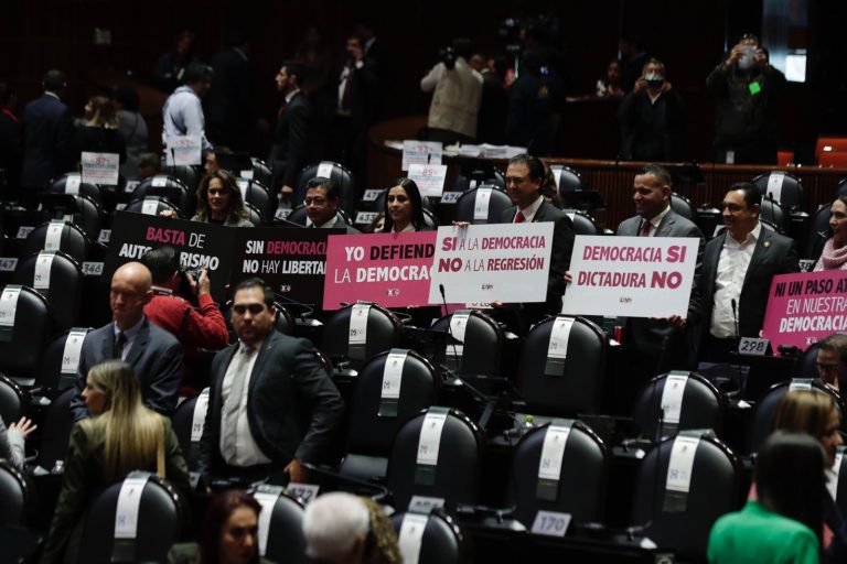 Diputados desechan reforma constitucional en materia electoral de AMLO
