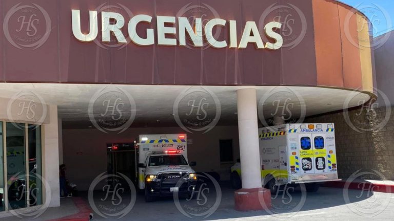 Muere hombre tras caer mientras colocaba arreglos navideños en Plaza Villalta