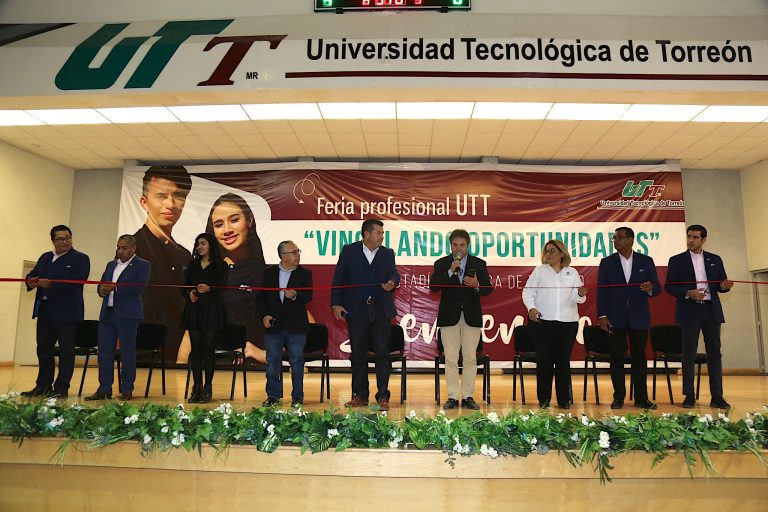 Más de 800 jóvenes participan en la Feria Profesional UTT «Vinculando Oportunidades»