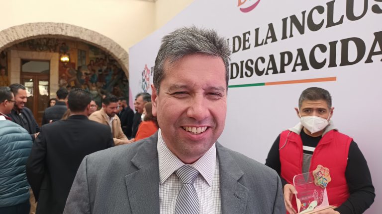 Ofrecerá AMEVER apoyo psicológico para invidentes a partir de enero  