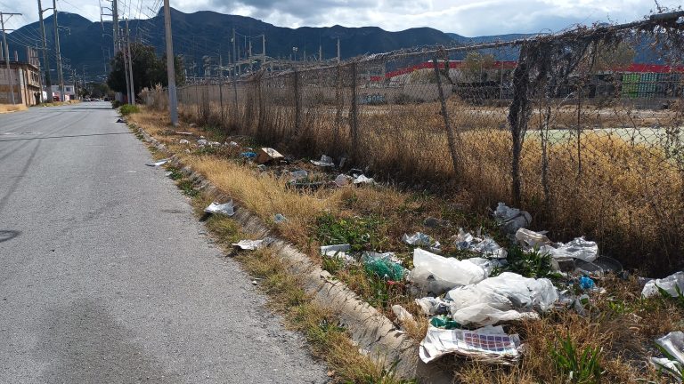 Pese a intervención de municipio, vuelve a formarse basurero clandestino al sur de Saltillo