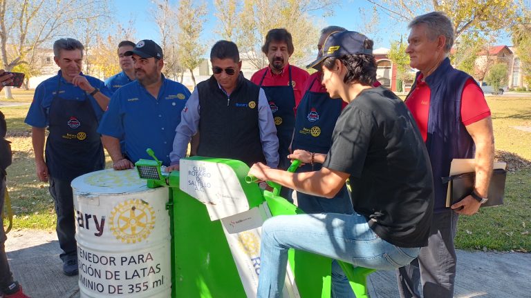 Promueven Rotarios de Saltillo y UTC el reciclaje de materiales de forma divertida