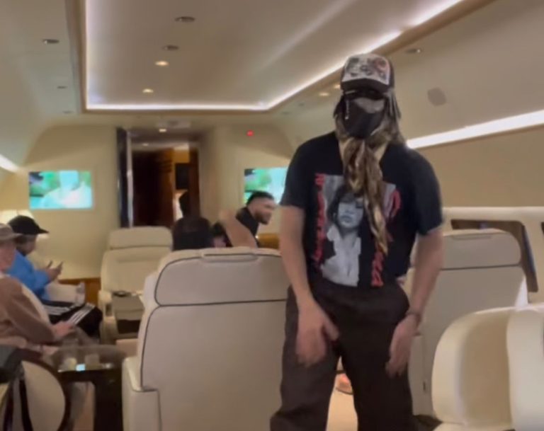 ¡Bad Bunny estuvo en Ramos Arizpe! Su avión aterrizó en el Aeropuerto Plan de Guadalupe