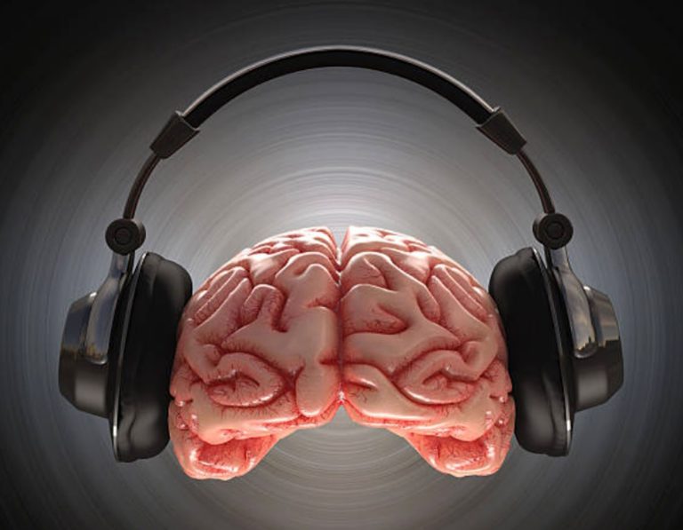 La escucha y práctica musical modifican el cerebro 