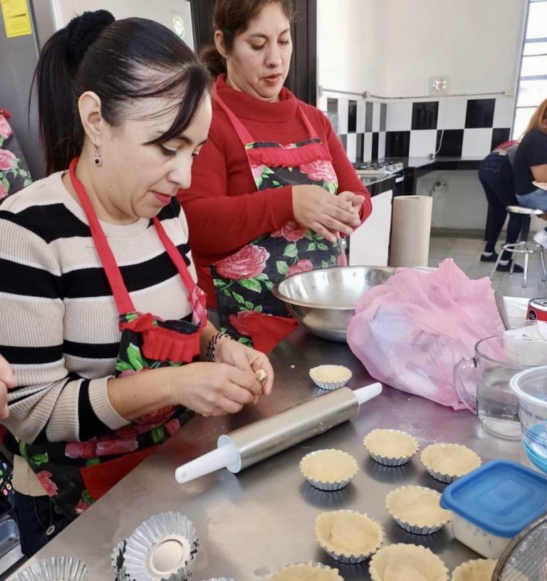 Mujeres concluyen talleres del Centro de Creatividad y Emprendimiento 