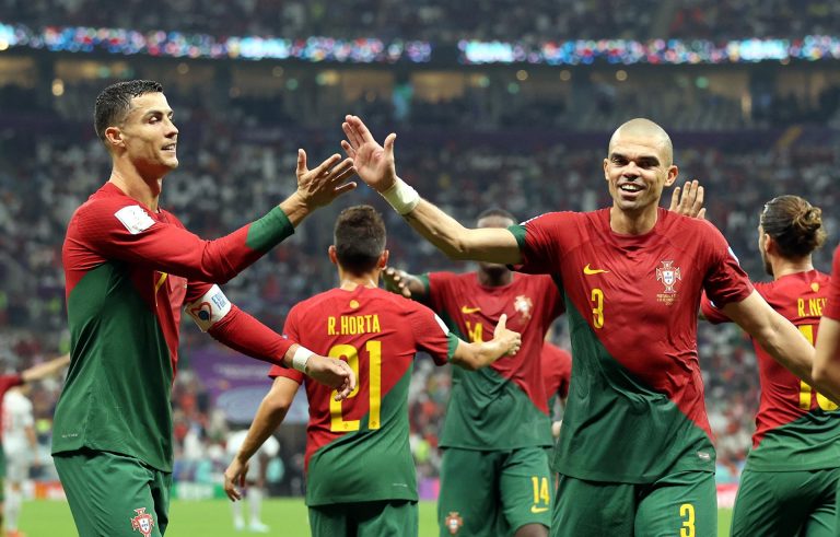 Portugal golea a Suiza y se cita con Marruecos en cuartos de final