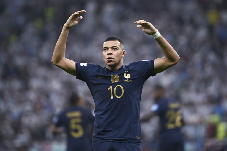 Real Madrid prepara oferta de escándalo por Mbappé