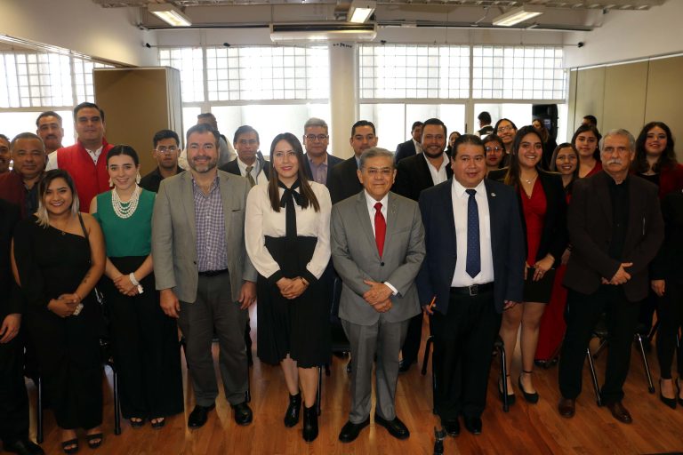 Rinden protesta Consejeros Universitarios, Directivos, Sociedad de Alumnos y Capítulos Estudiantiles de la Facultad de Sistemas