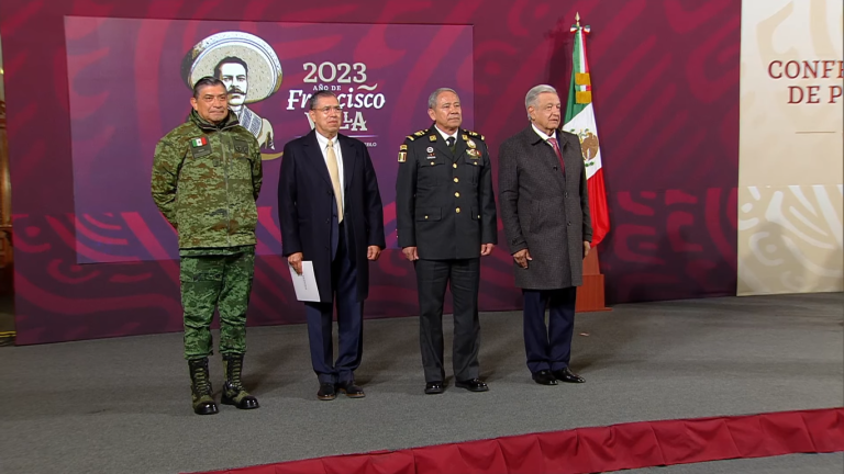 “Ni adiós me dijo, nada más me envió un papel”, se queja López Obrador de la salida de Mejía Berdeja