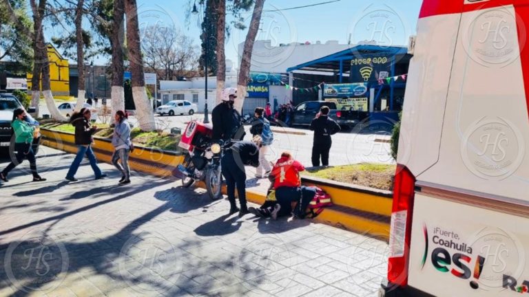 Arrolla motociclista a mujer de 62 años de edad en Ramos Arizpe