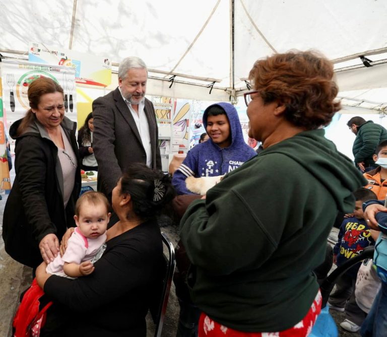 Benefician Chema Fraustro y DIF Saltillo a ciudadanos con Macrobrigada