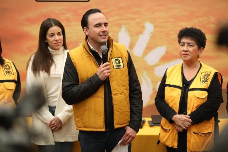 Va Manolo por una gran alianza con la ciudadanía; se registra ante PAN y PRD