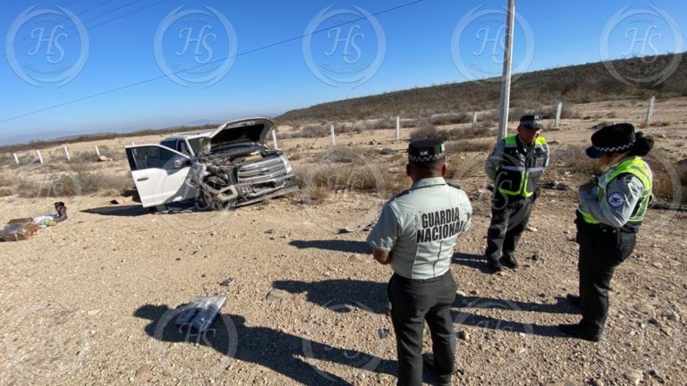 Vuelcan paisanos sobre la Monclova