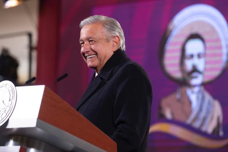 AMLO se lanza contra ministros de la Corte que él propuso