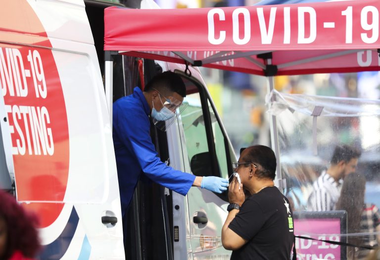 COVID-19 reduce la esperanza de vida en EU, según estudio