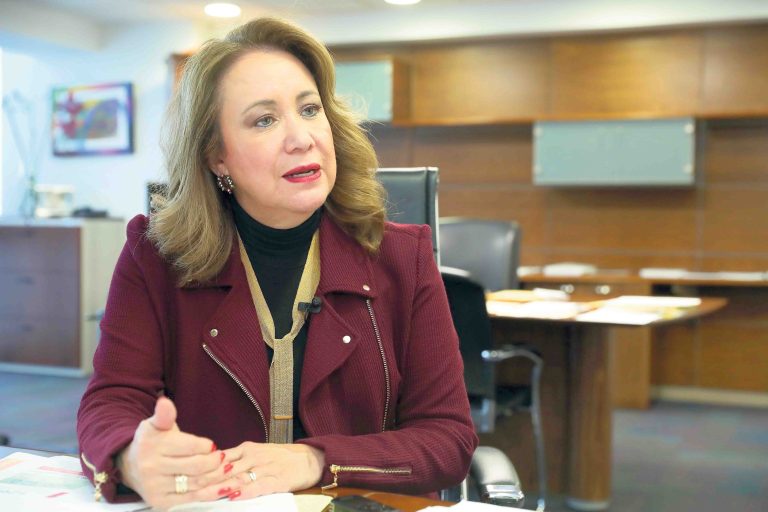 Jueza da suspensión definitiva a Yasmín Esquivel