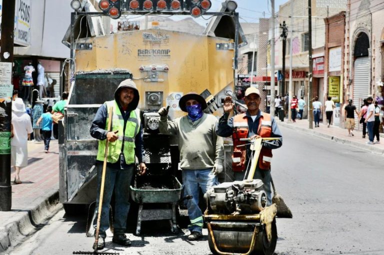 Continúa programa de bacheo en Saltillo