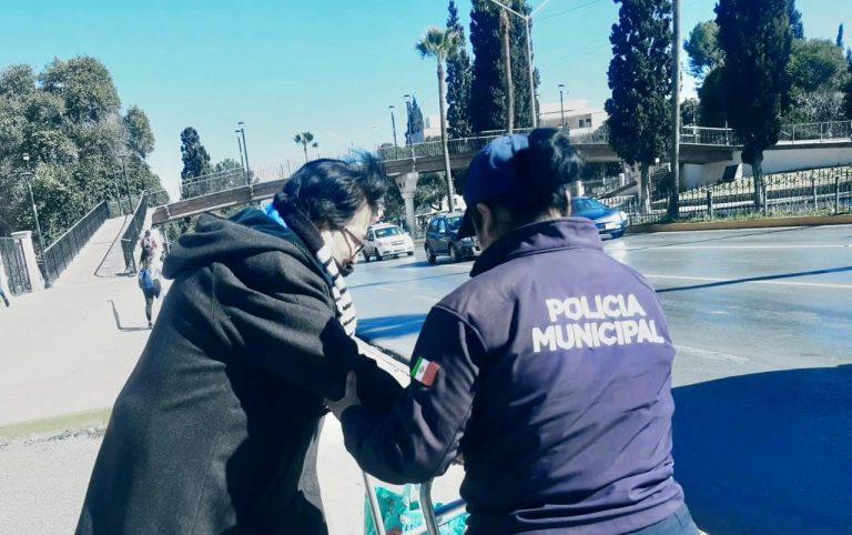 Proximidad social, bandera de la Policía en Saltillo