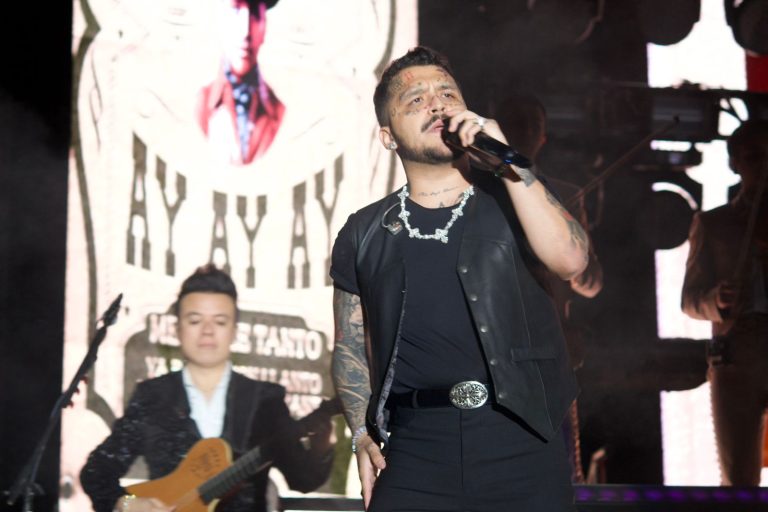 Miles de personas vivieron el Foraji2 Tour de Christian Nodal en Saltillo