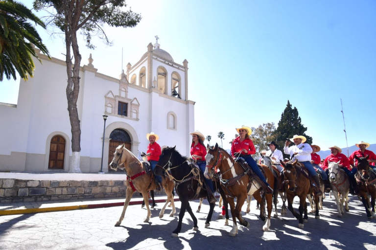 Un éxito la cabalgata Viesca-Parras; más de 500 jinetes