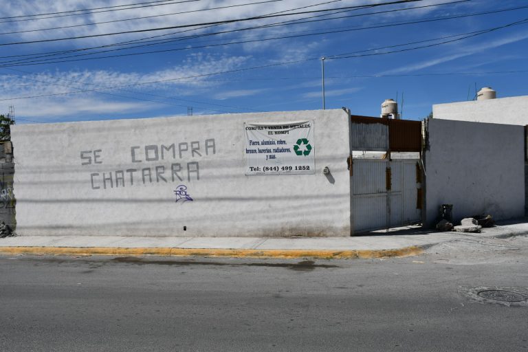 Detectan y clausuran recicladora clandestina en colonia El Cura en Ramos Arizpe