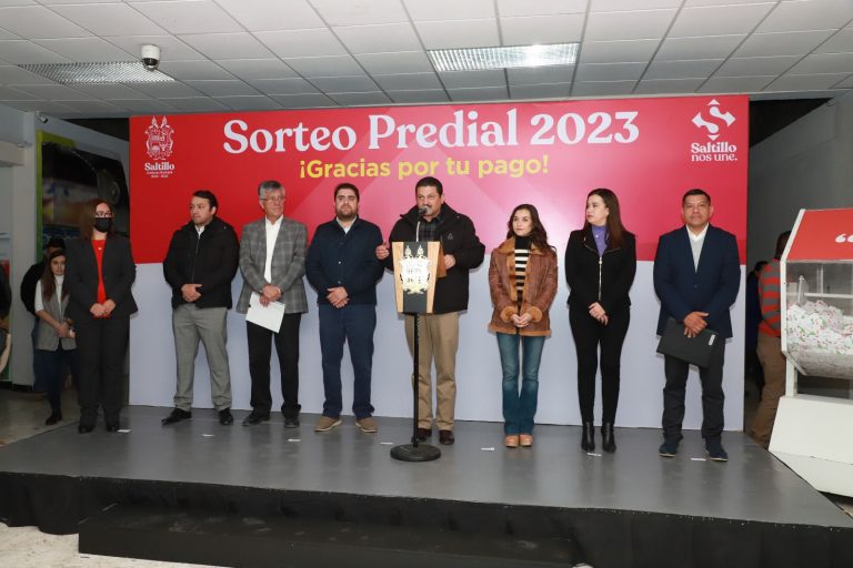 Premia Saltillo a los contribuyentes cumplidos