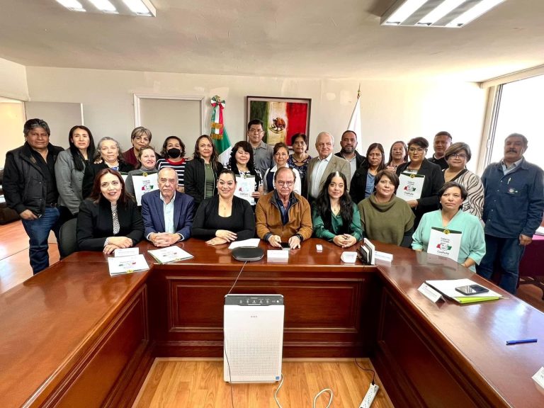 Reconoce Salud Coahuila a colaboradores por años de servicio