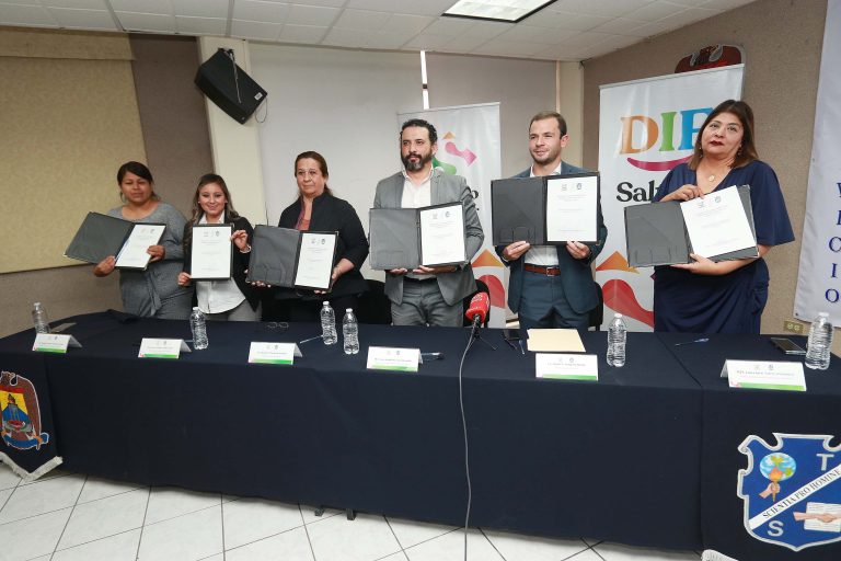 Refrendan acuerdo de colaboración la Facultad de Trabajo Social de la UAdeC con el DIF Saltillo